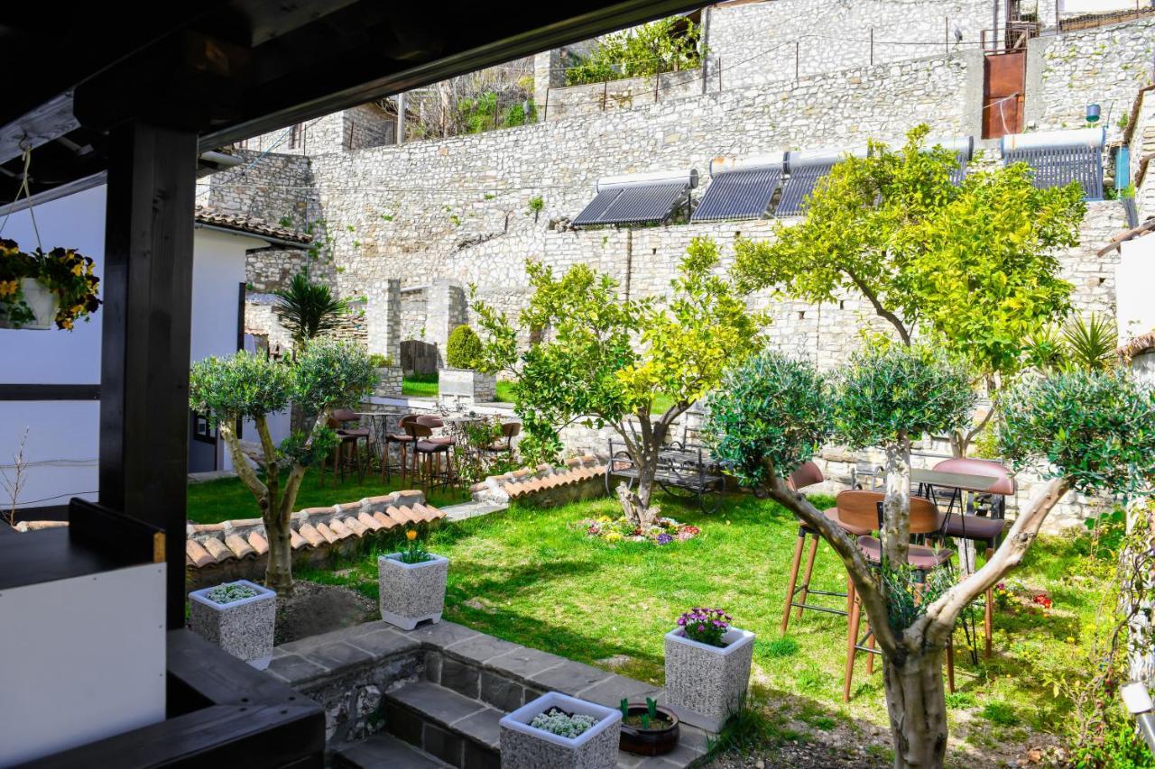 Villa Elmar Berat Exterior photo