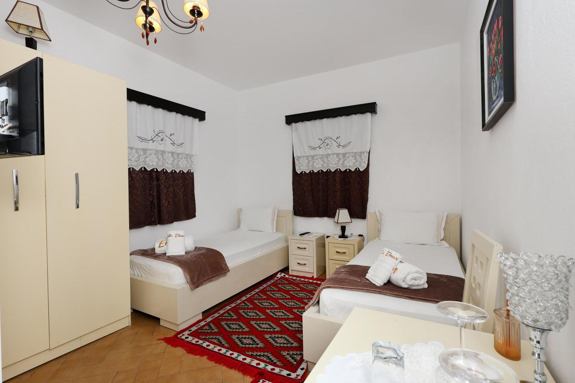 Villa Elmar Berat Exterior photo