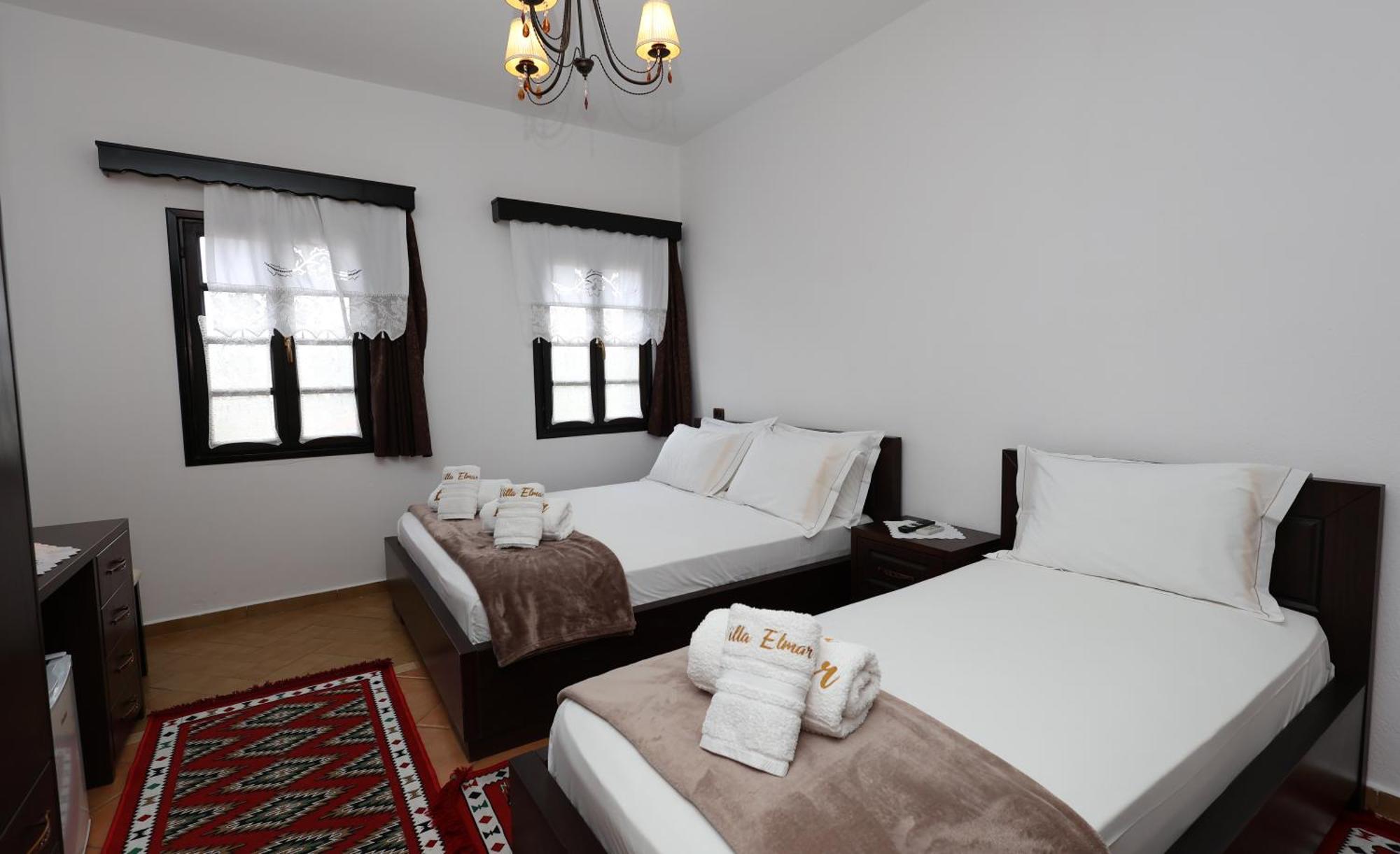 Villa Elmar Berat Exterior photo